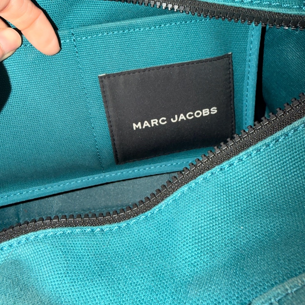 Marc Jacobs Harbor Blue Medium Tote Bag GUC - Picture 3 of 13